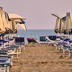 Apartman And Bright Flat With Pool Bibione